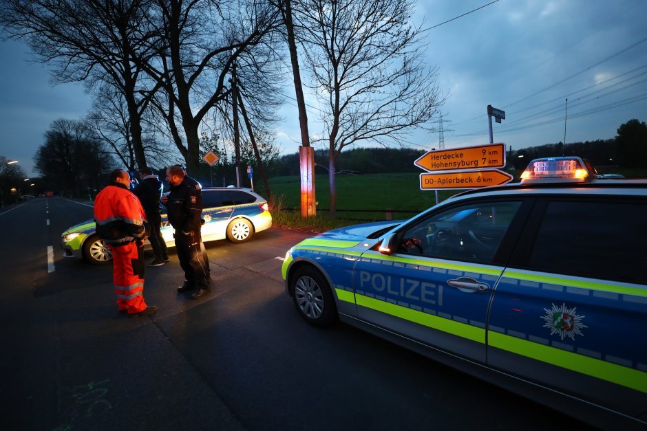 Tiriama sprogdinimų prie „Borussia“ autobuso „islamistinė gija“