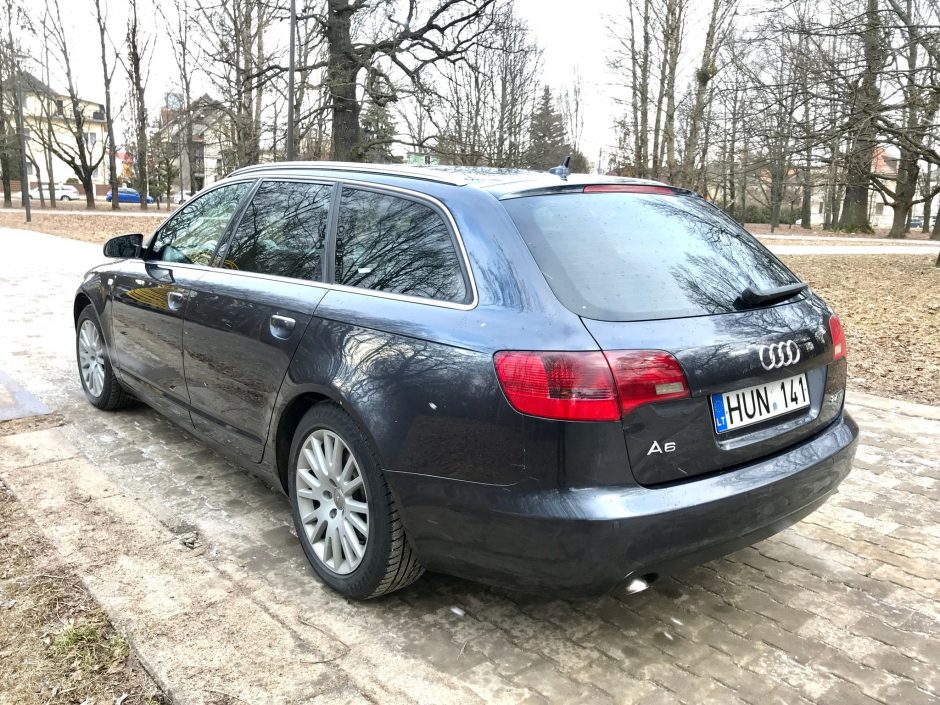 Kaunietis prašo pagalbos: iš požeminės aikštelės pavogta „Audi“