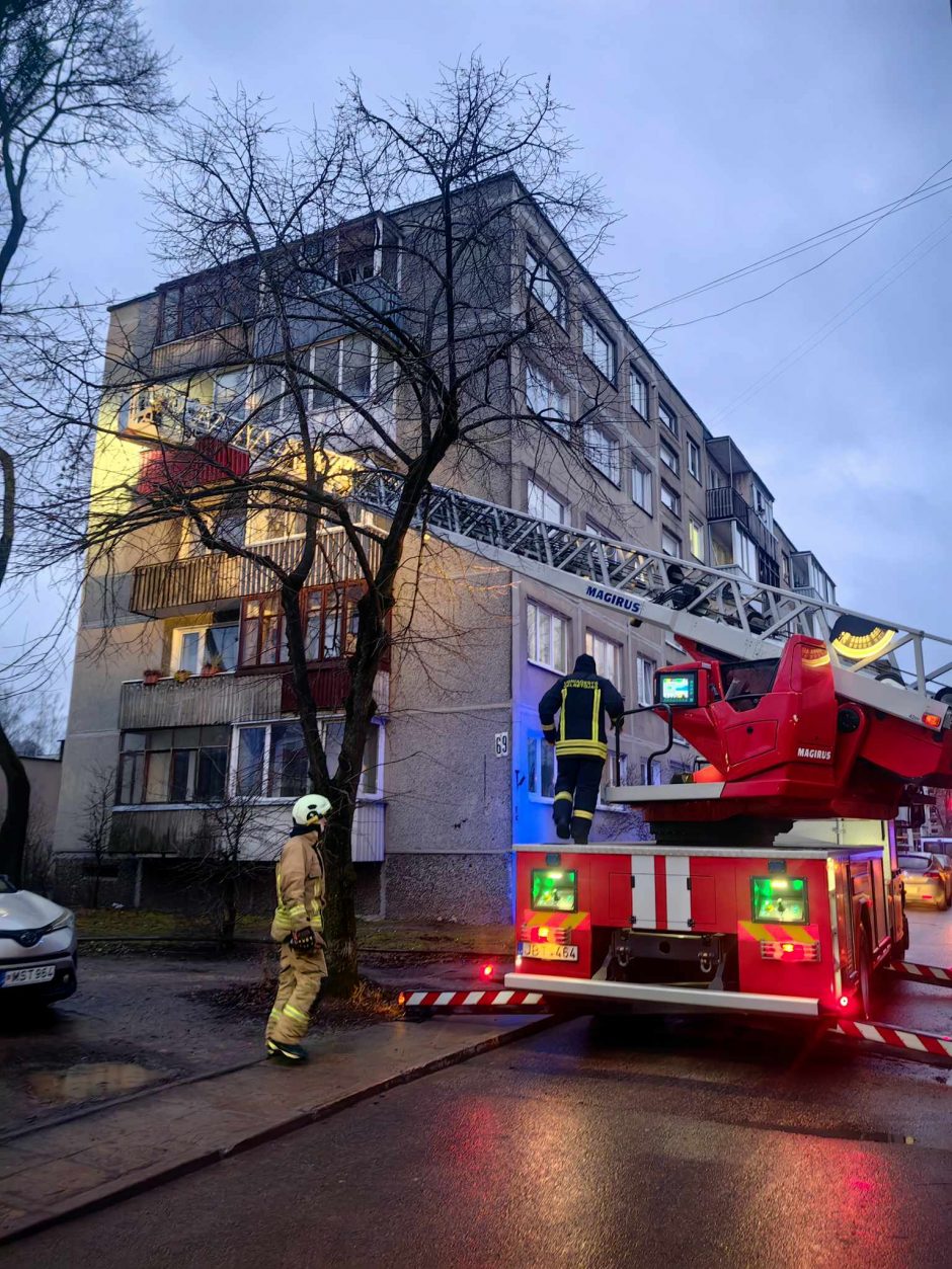 Tarnybų sujudimas prie penkiaaukščio: pasitvirtino blogiausias scenarijus