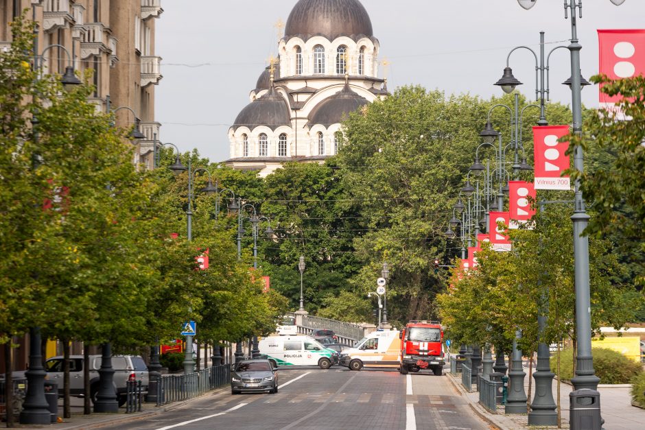 Prie Laisvės partijos būstinės Vilniuje rasta įtartina dėžutė sunaikinta su vandens patranka