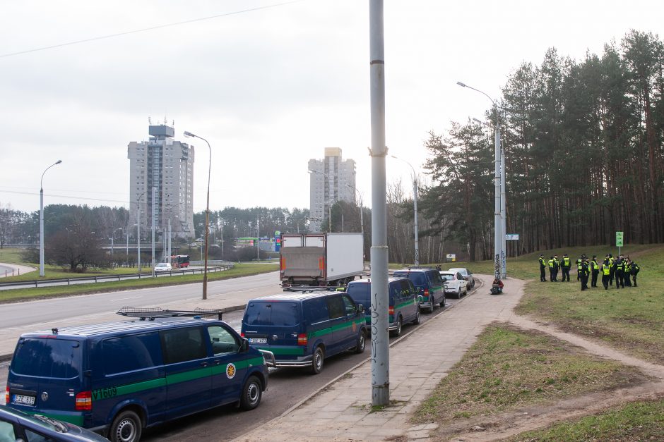 Galimai pagrobto vaiko paieška: apklausiami liudininkai, „šukuojama“ įvykio vieta