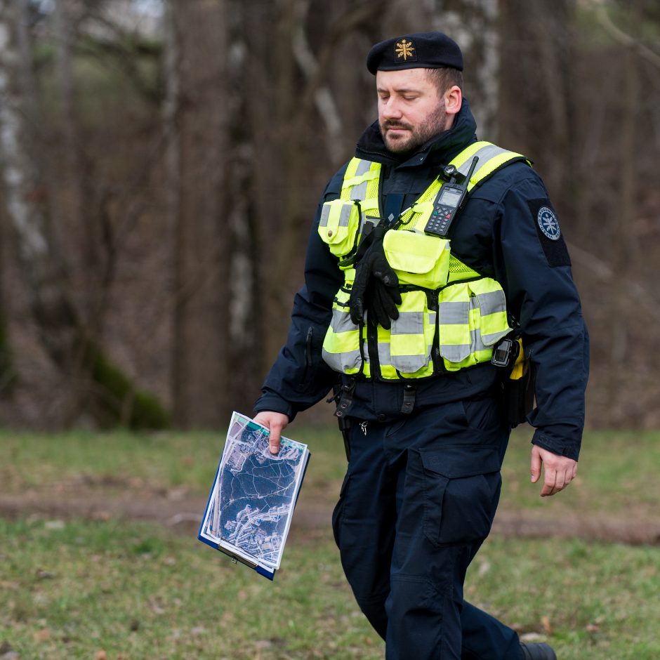 Galimai pagrobto vaiko paieška: apklausiami liudininkai, „šukuojama“ įvykio vieta