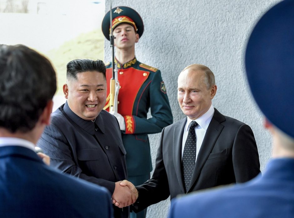 Ar Kim Jong Unas duos ginklų V. Putinui?