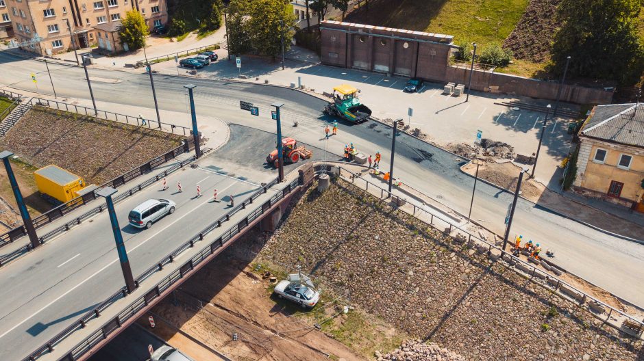 Netrukus vėl galėsime važiuoti Aleksoto tiltu: kokios naujovės lauks?