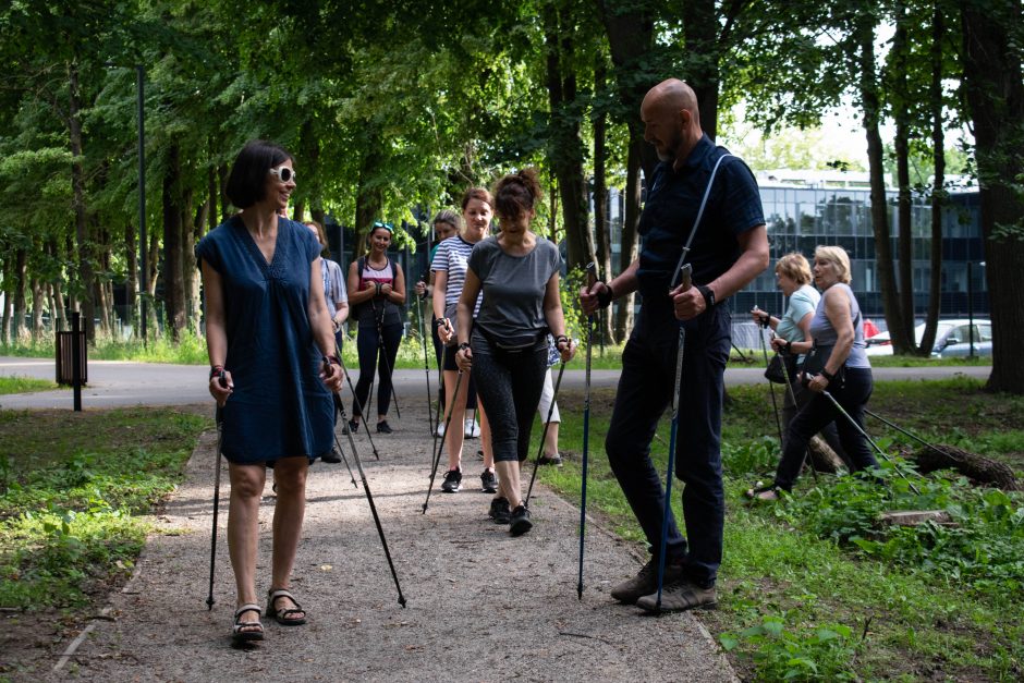 Šiaurietiško ėjimo treniruotės: „Už lazdų ir į gamtą!“