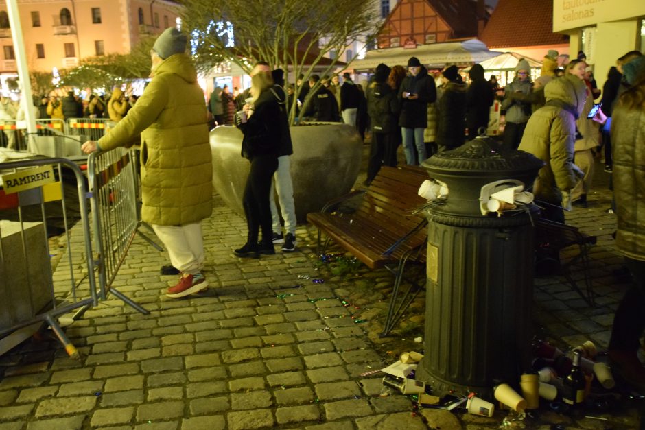 Teatro aikštėje – džiaugsmingas Naujųjų metų sutikimas 