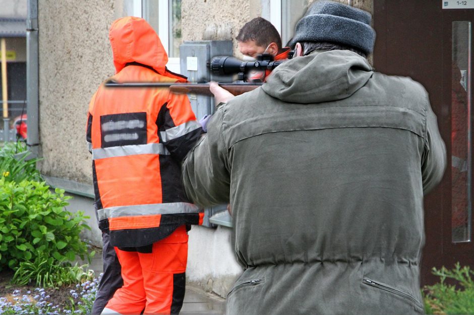 Į greitosios medikę buvo nukreiptas ginklas: įtariamojo biografija – iškalbinga, tačiau ne teismui