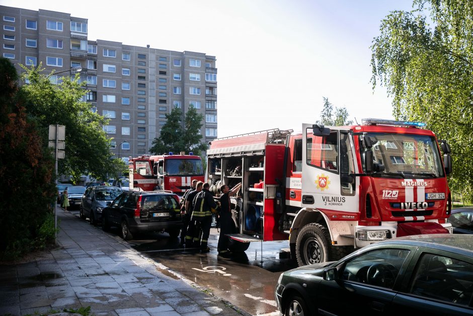 Po gaisro sostinėje – tragiškos žinios