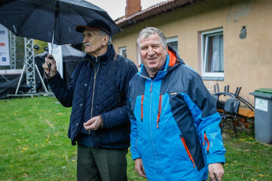 Susigrūmęs su pajūrio vėju bėgime „Gintarinė jūrmylė“ triumfavo R. Kančys