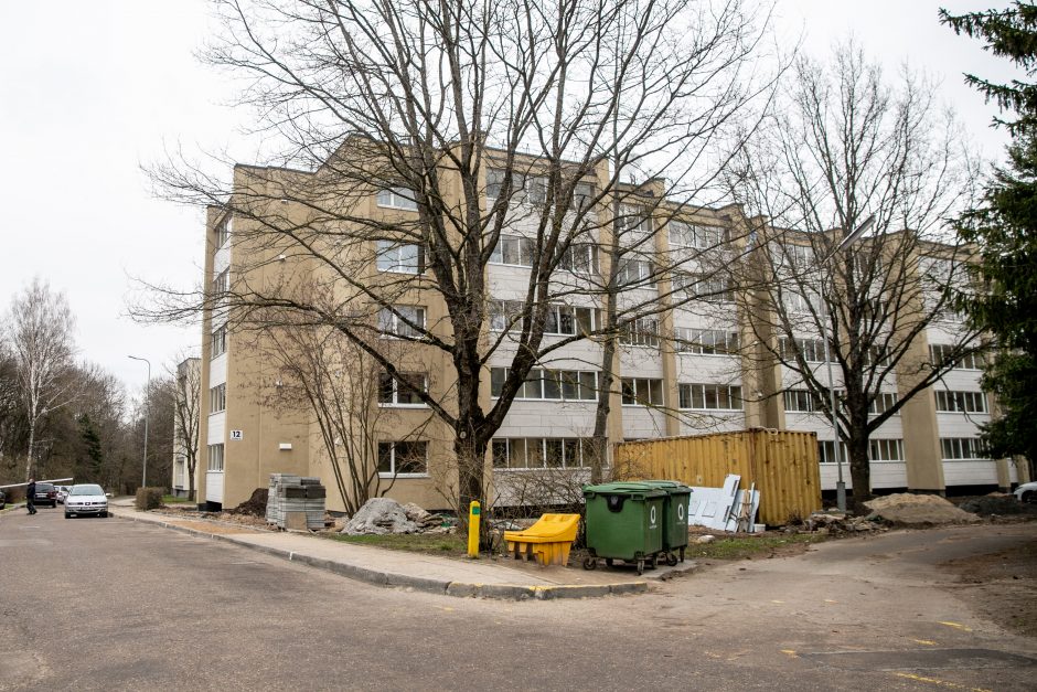 Miegantys biurokratai stabdo renovaciją: problemų – apstu