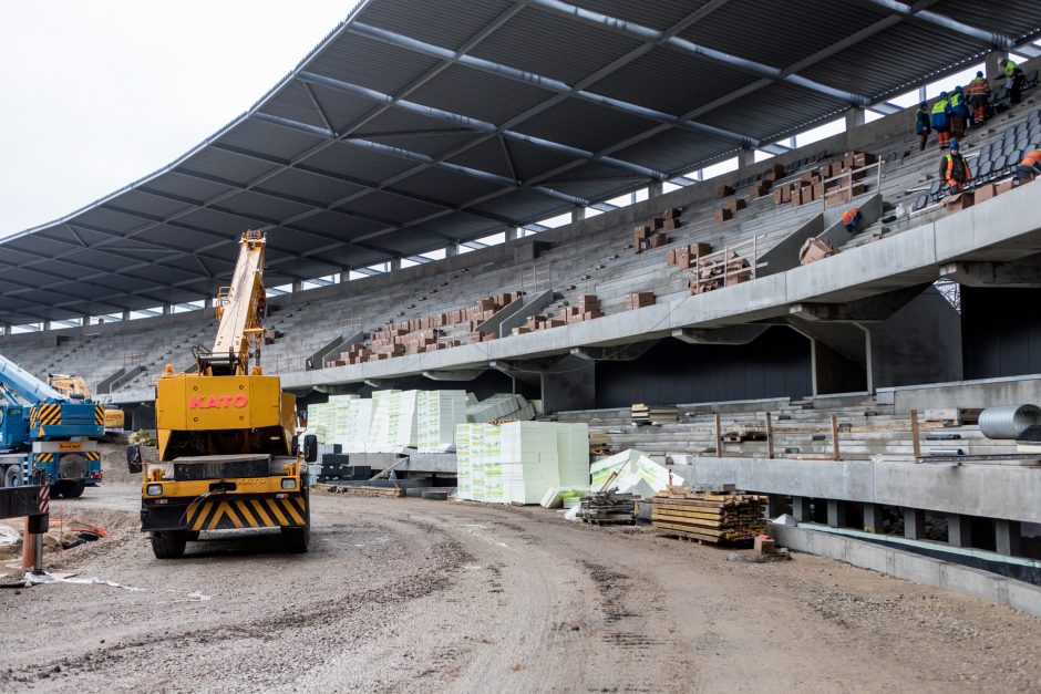 Vilnius griauna stadioną, Kaunas laukia atidarymo