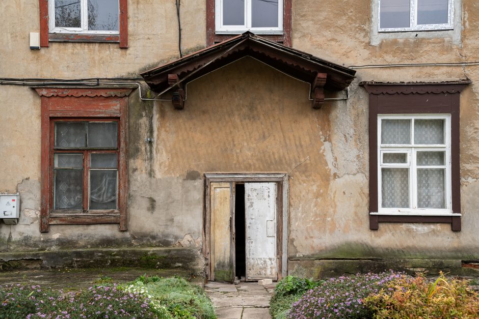 Išpuoliai Karmėlavoje: vaikai slėpėsi po lova