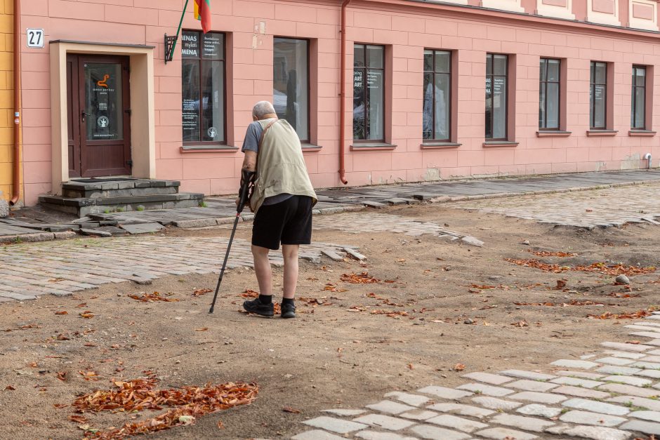 Rotušės aikštėje klumpa turistai: ką daryti?