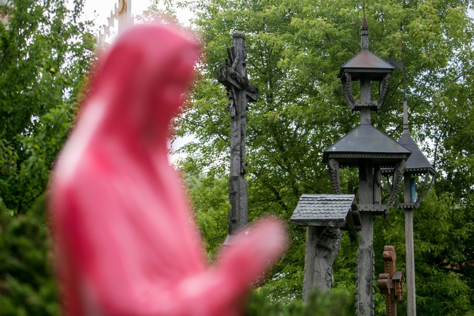 Išpuolis Kauno kryžių kalnelyje: išniekinta Švč. Mergelės Marijos statula