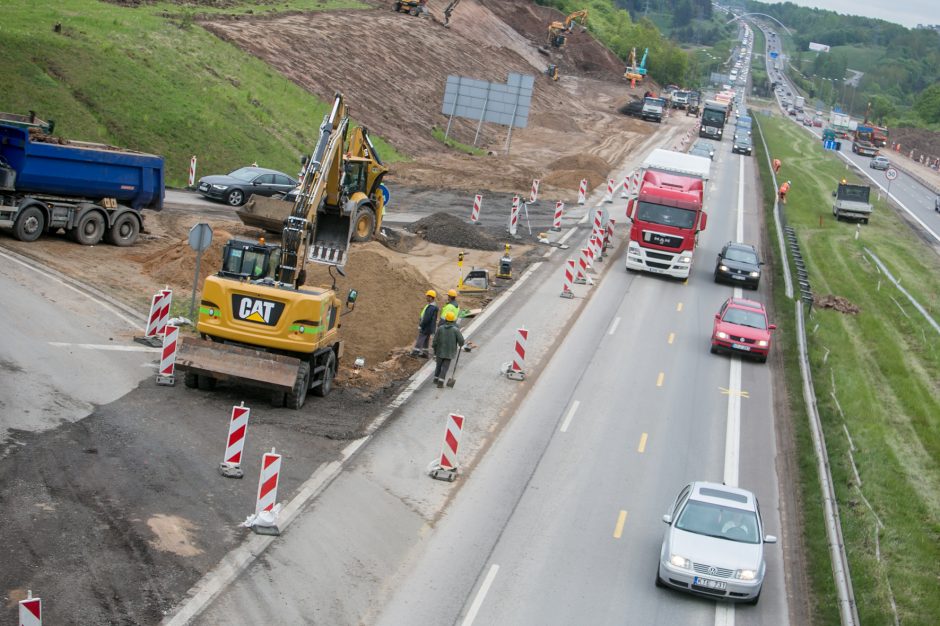 „Fegdos“ darbininkai magistralėje kelia chaosą?