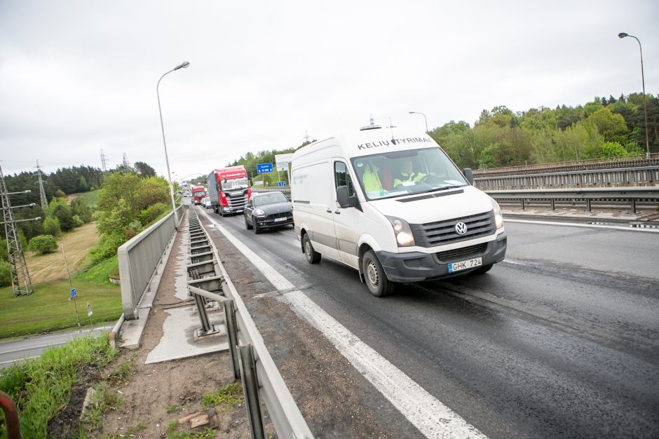 „Fegdos“ darbininkai magistralėje kelia chaosą?