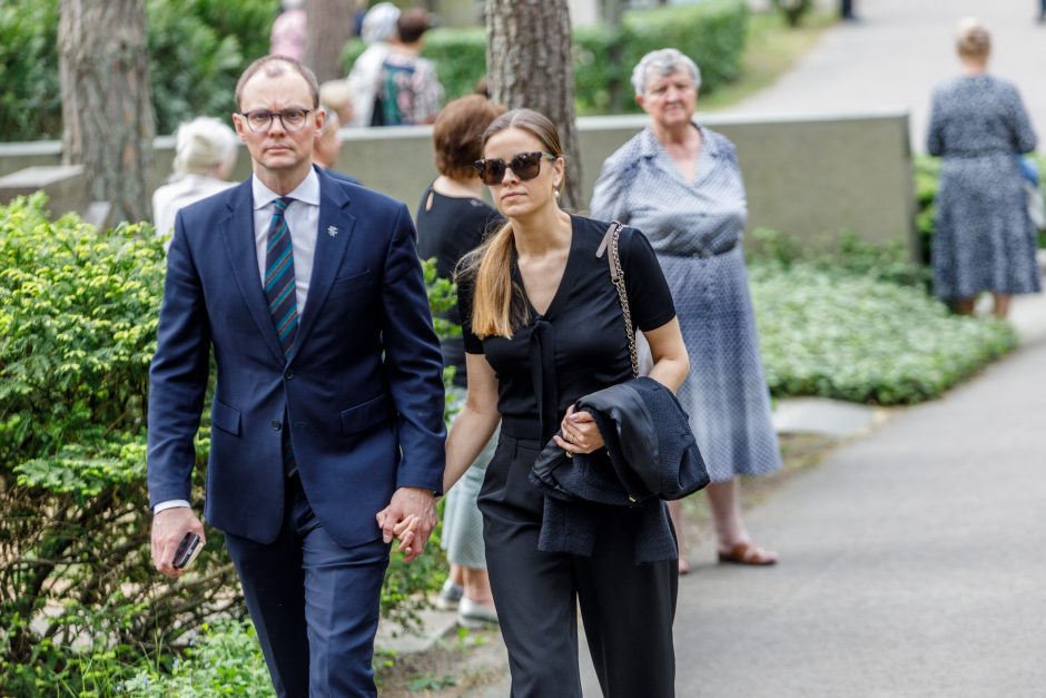 Kaune amžinojo poilsio atgulė A. Adamkienė: ji dovana nuo Dievo mums