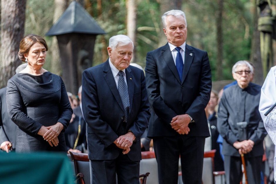 Kaune amžinojo poilsio atgulė A. Adamkienė: ji dovana nuo Dievo mums