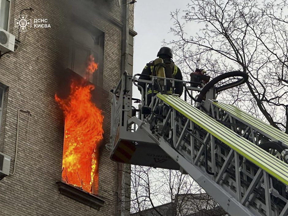 Rusijos išpuolis Kyjivo centre: yra žuvusių ir sužeistų