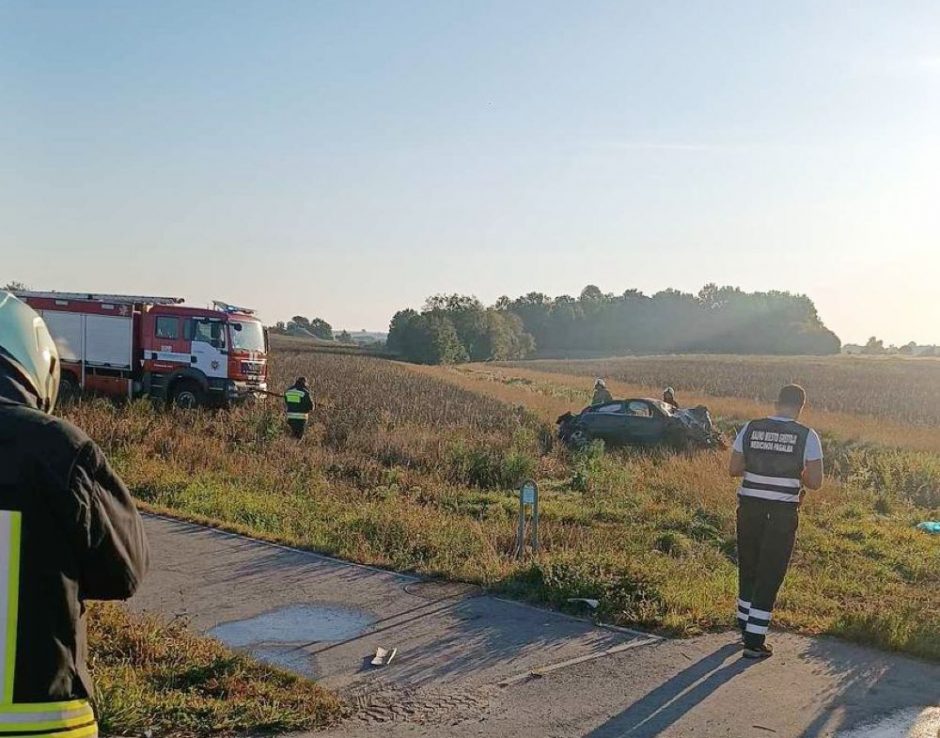 Tragedija Kėdainių rajone: po suknežintu automobiliu – jauno vyro kūnas