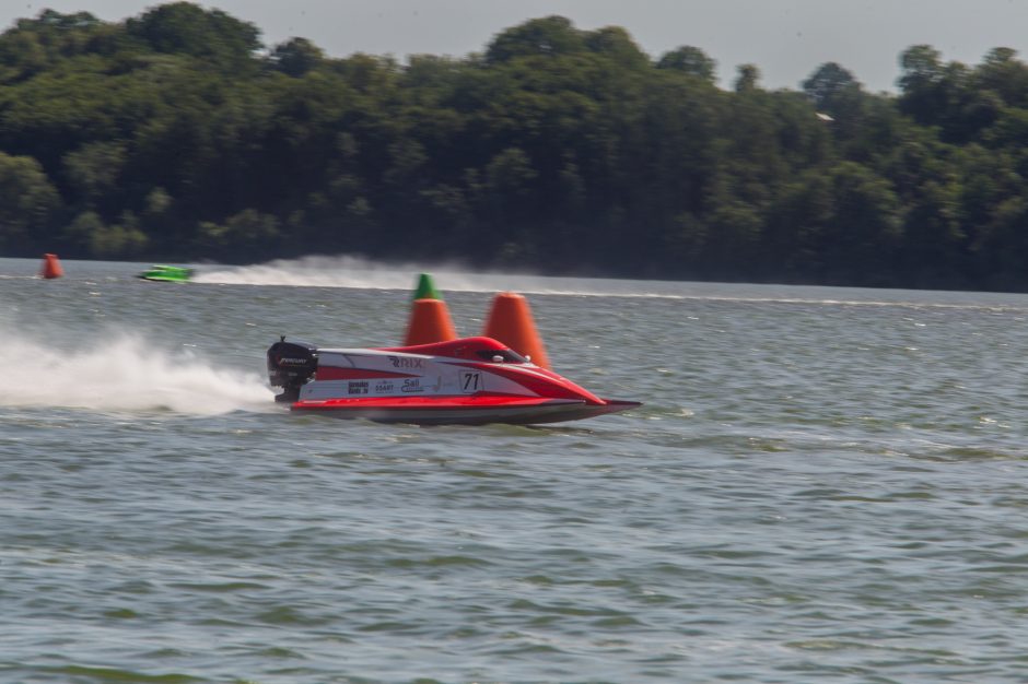 F2 vandens formulių lenktynės: kas laimėjo pirmą etapą?