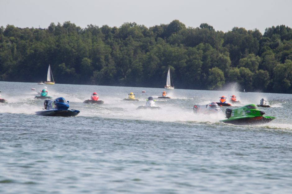 F2 vandens formulių lenktynės: kas laimėjo pirmą etapą?