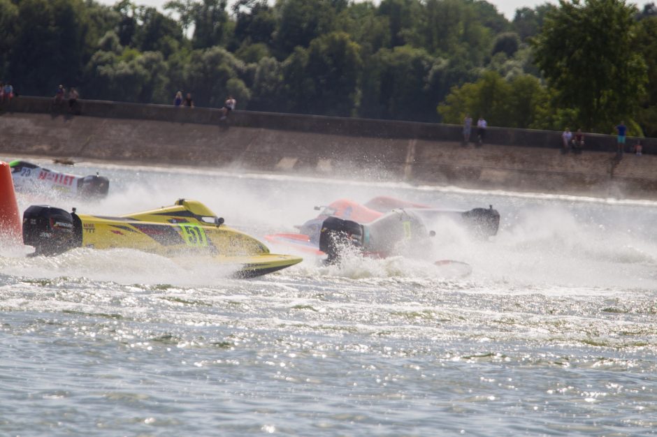 F2 vandens formulių lenktynės: kas laimėjo pirmą etapą?