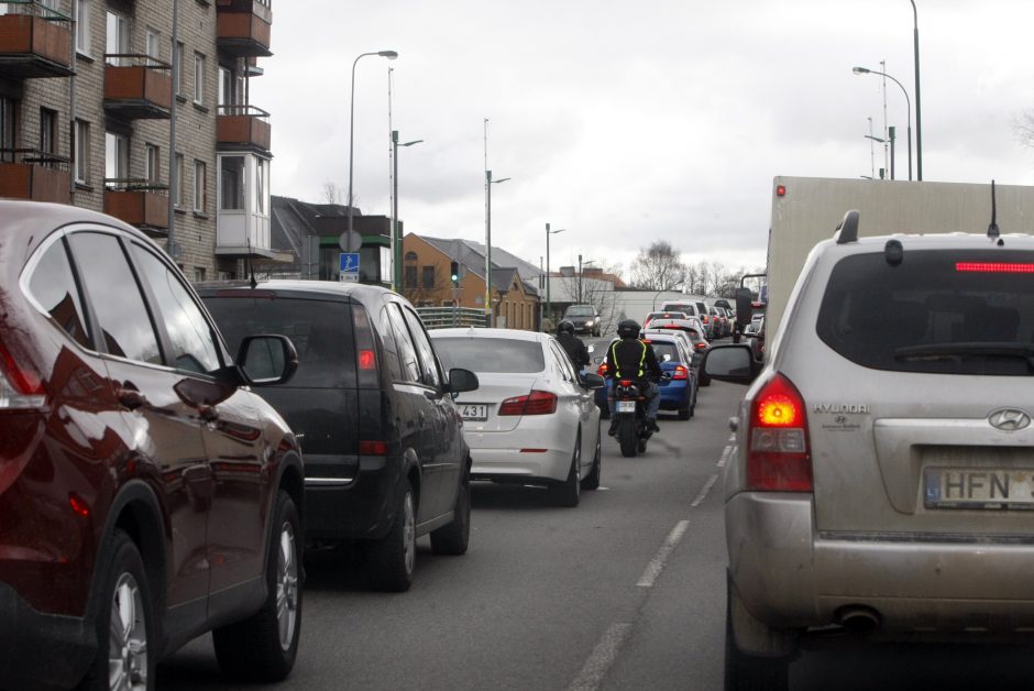 Dėl neatsargaus paauglių elgesio buvusiame policijos pastate – kamšatys