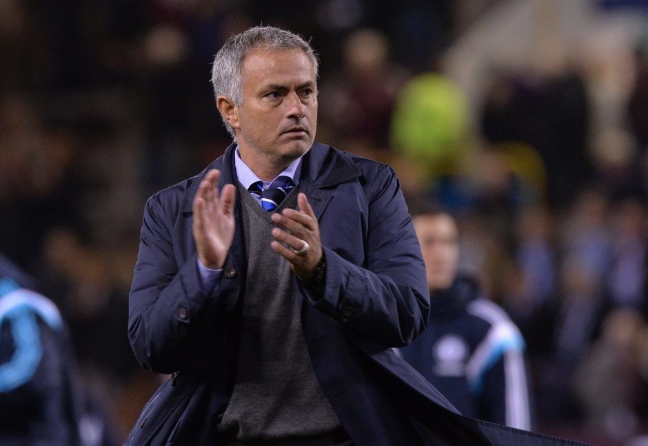 J. Mourinho treniruos Anglijos futbolo čempionus iki 2019 metų