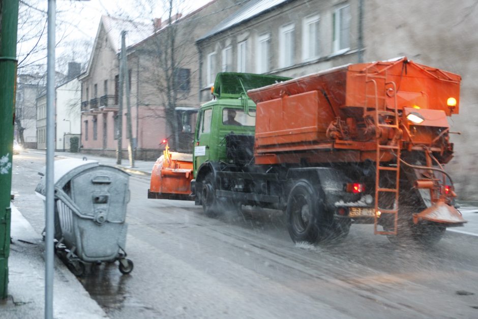 Klaipėdos gatvėse pasirodė pirmieji barstytuvai