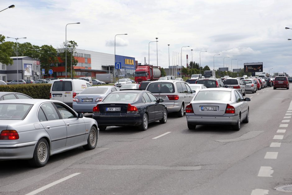 Transporto spūstys tapo kasdienybe