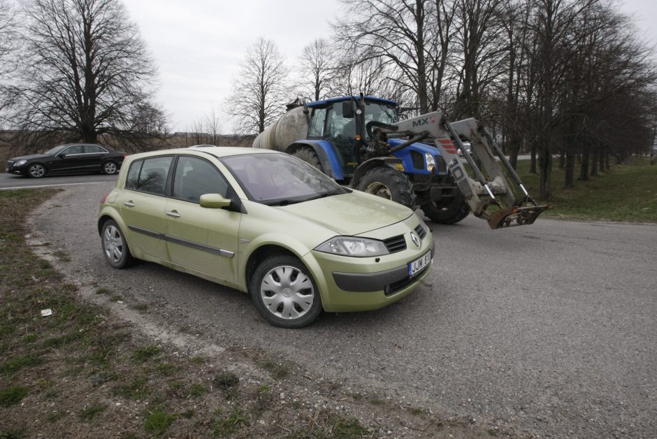 Kelyje – palikta vilniečio mašina