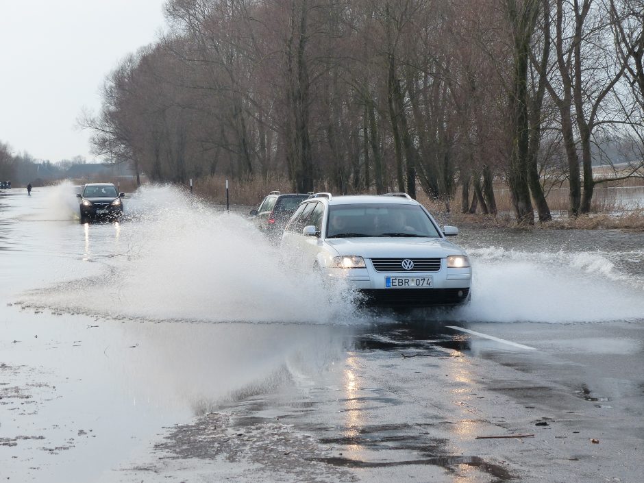 Kelias į Rusnę – nebepravažiuojamas lengvaisiais automobiliais