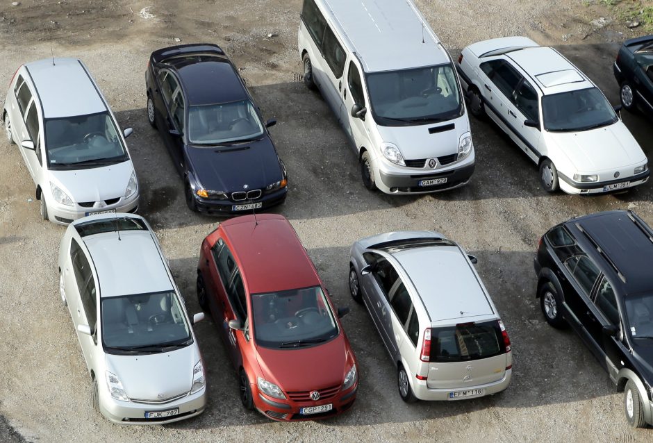 Sieks, kad „dešiniavairiai“ automobiliai nekeltų grėsmės eismo dalyviams