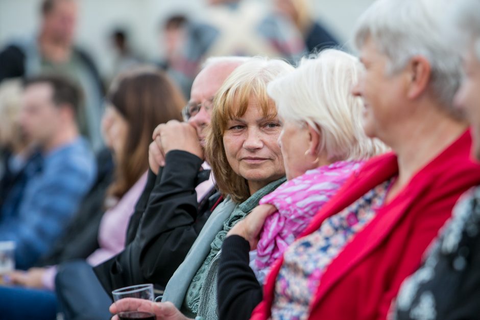 Koncertų cikle „Pažaislio liepų alėjos vakarai“ – festivalio „Purpurinis vakaras“ atidarymas