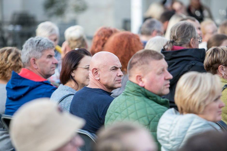 Koncertų cikle „Pažaislio liepų alėjos vakarai“ – festivalio „Purpurinis vakaras“ atidarymas