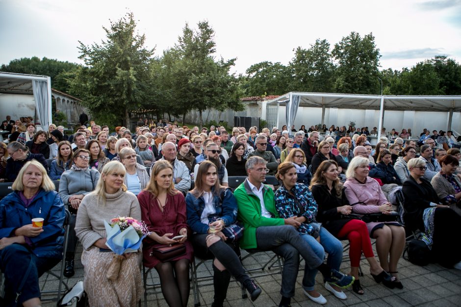 Koncertų cikle „Pažaislio liepų alėjos vakarai“ – festivalio „Purpurinis vakaras“ atidarymas