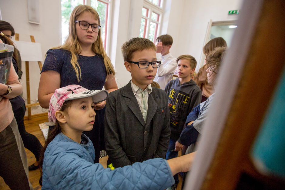 Vinco Kudirkos bibliotekoje – žaidimai ir vaikiškas šurmulys