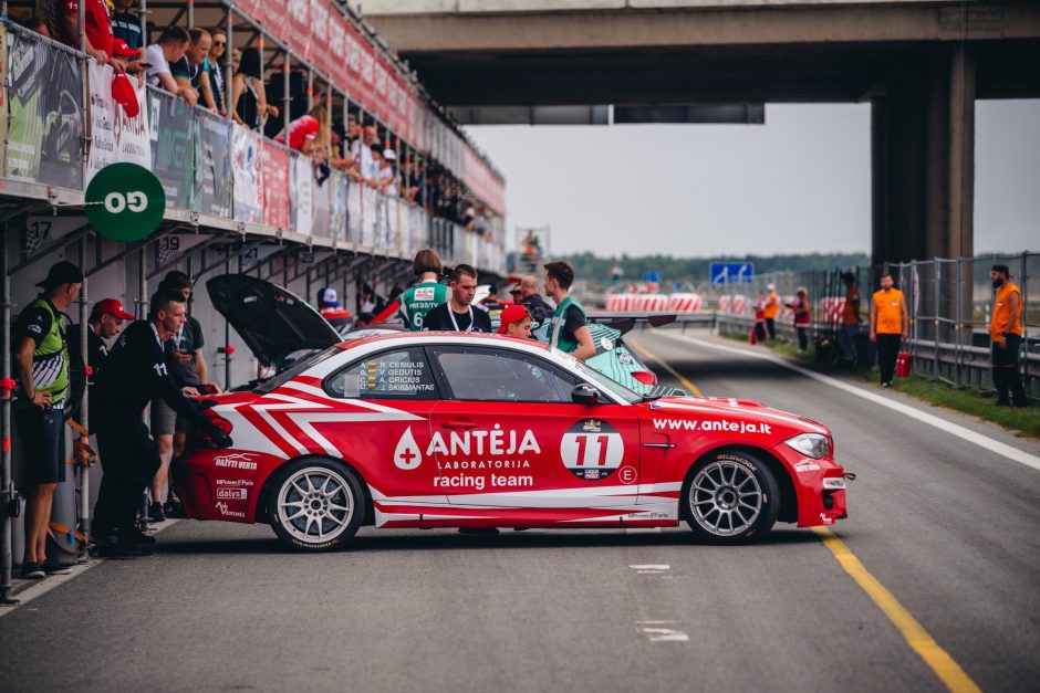 „Antėja Racing team“ lenktynininkai pasiryžę įrodyti, kad dyzelis irgi važiuoja