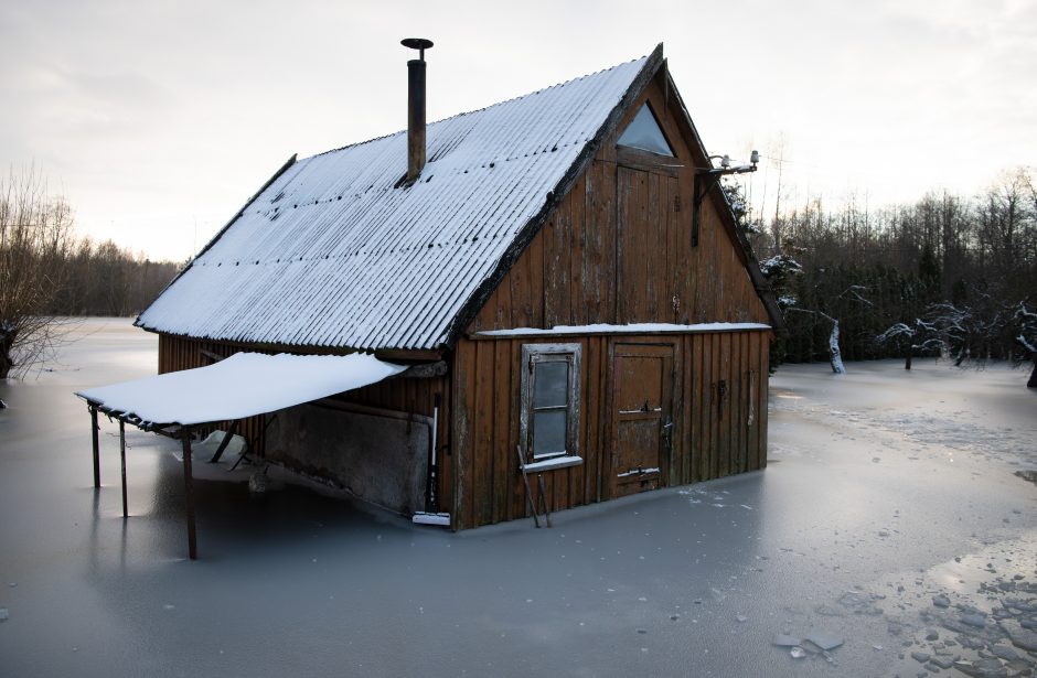 Šilutės rajone kylant upių vandeniui gausėja apsemtų sodybų ir gyventojų