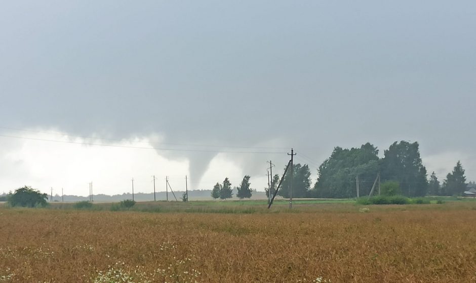 Per vėtrą Šiaulių rajone nukentėjo šešerių berniukas