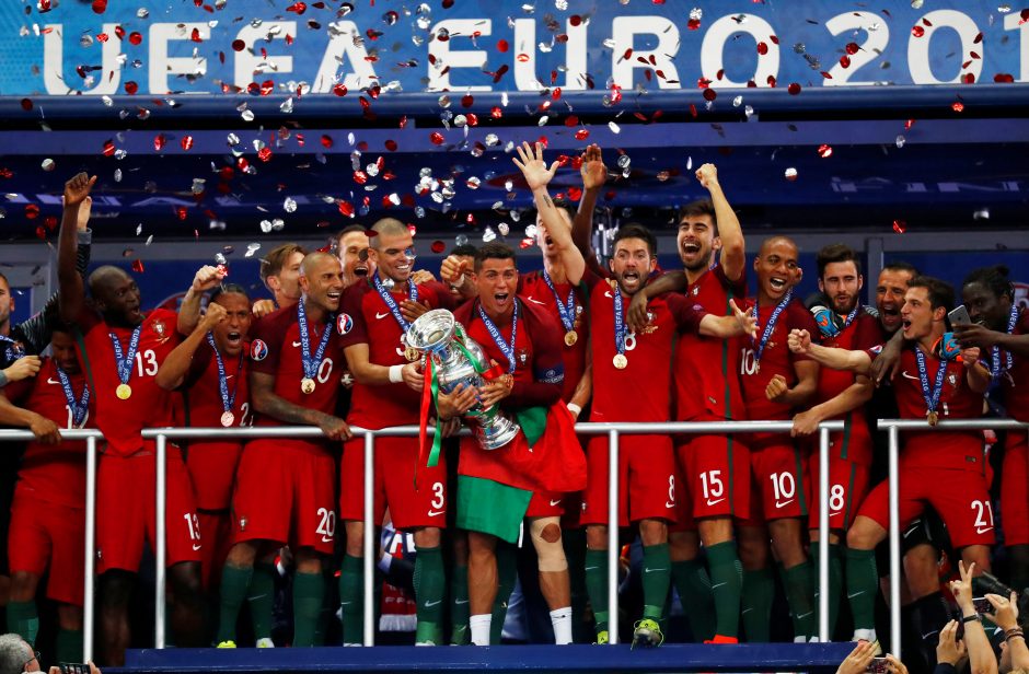 Be C. Ronaldo likusi Portugalijos rinktinė – Europos čempionė