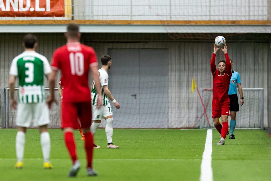 „Žalgiris“ sutalžė be pašalinto gynėjo likusią „Sūduvą“