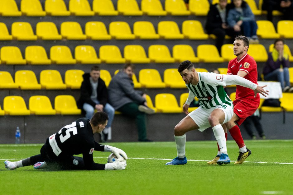 „Žalgiris“ sutalžė be pašalinto gynėjo likusią „Sūduvą“