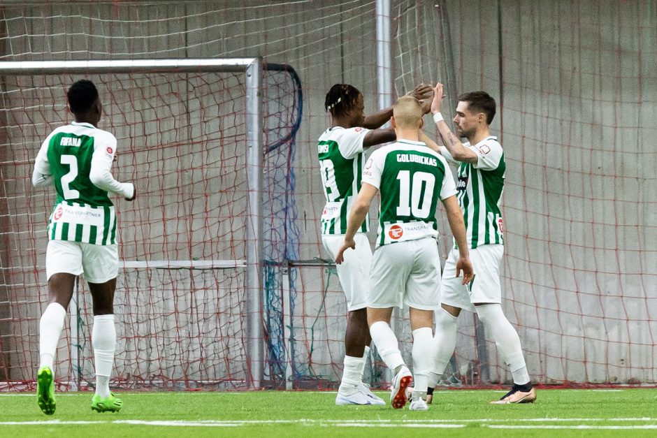 „Žalgiris“ sutalžė be pašalinto gynėjo likusią „Sūduvą“