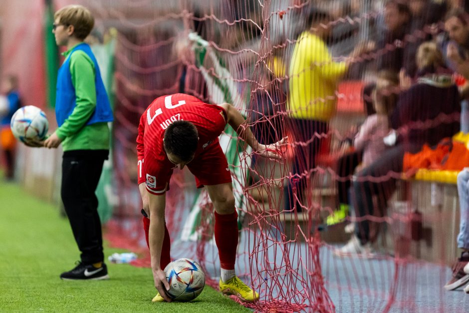 „Žalgiris“ sutalžė be pašalinto gynėjo likusią „Sūduvą“