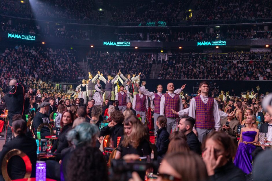 Metų roko grupės „Abudu“ statulėlė tą pačią naktį atsidūrė „Vinted“: kaina – įspūdinga  