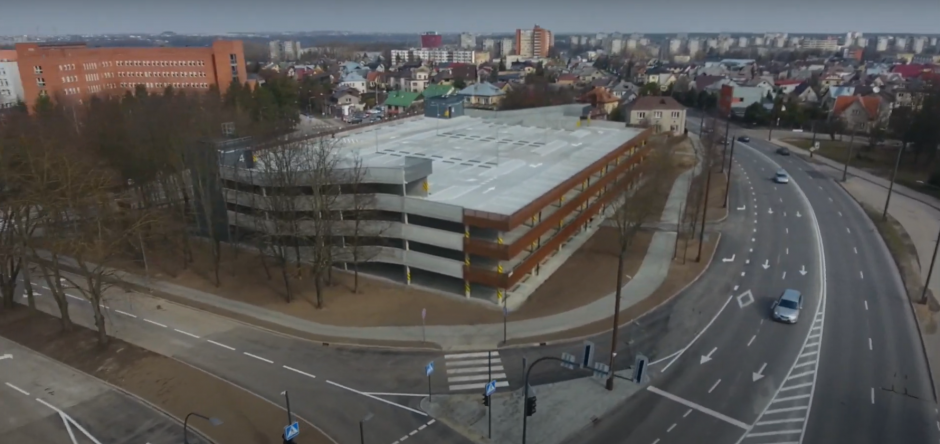Kauno klinikose atidaryta 300 vietų automobilių aikštelė