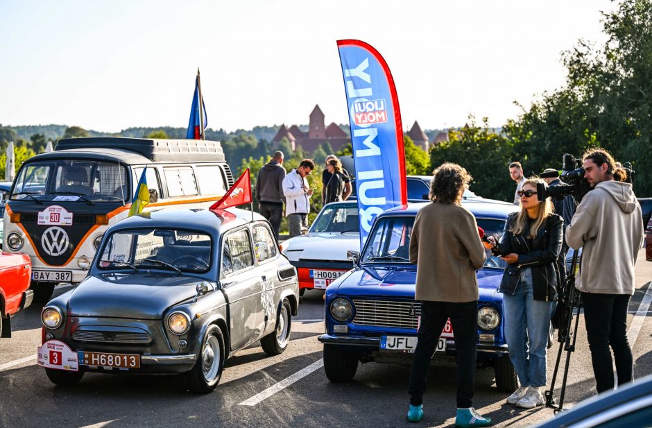 „Pasienio fiestai“ akompanuos istorinių automobilių ralis