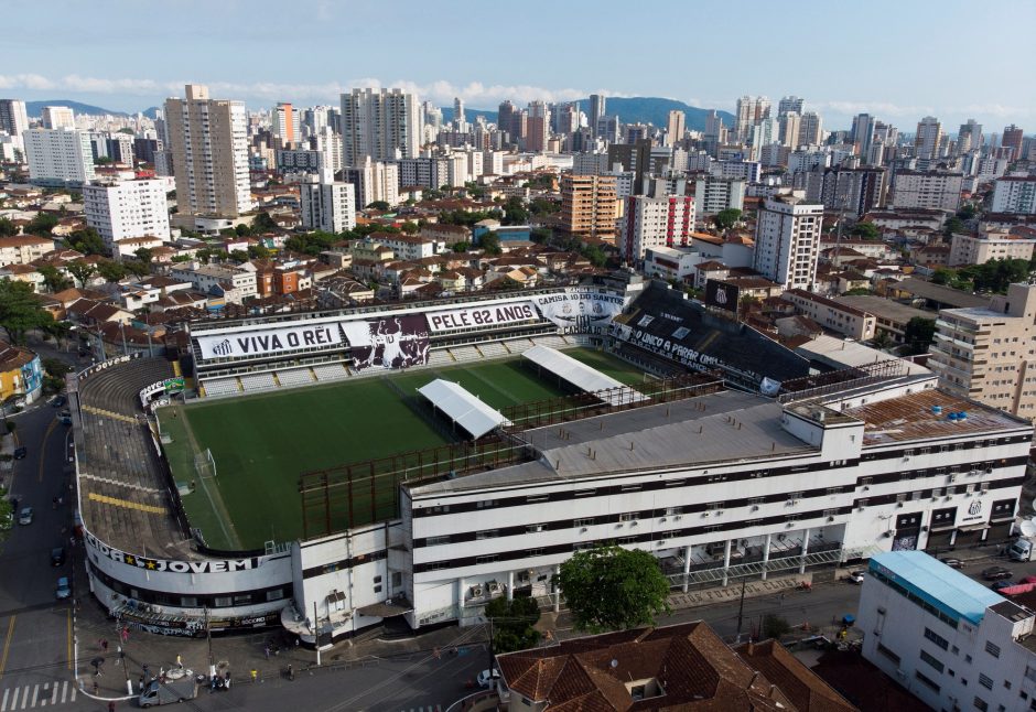 Brazilija atsisveikina su futbolo milžinu Pele